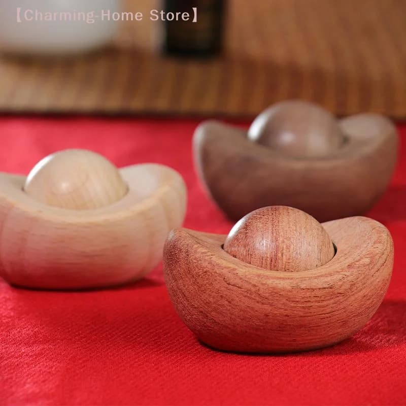【M】Creativo Deodorante per Auto/Ufficio in Legno Profumato a Forma di Lingotto Portafortuna, Ornamento Artigianale Portatile, Diffusore di Aromi