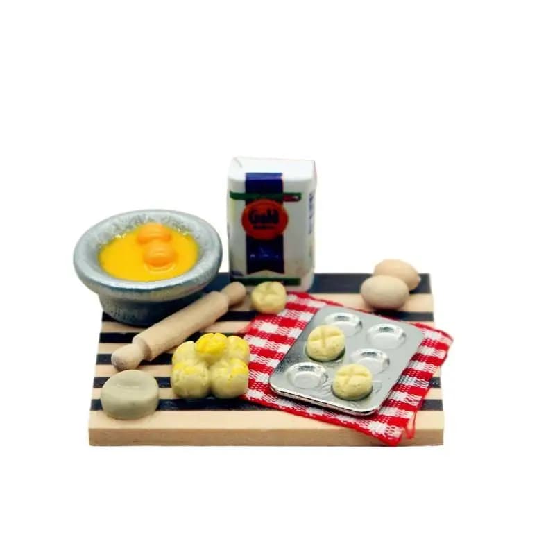 Set Giocattolo per Casa delle Bambole: Stazione per Preparazione Dolci, Tagliere per Uova, Latte e Pane, Modellini in Miniatura, Giocattoli per Bambini, Accessori da Cucina
