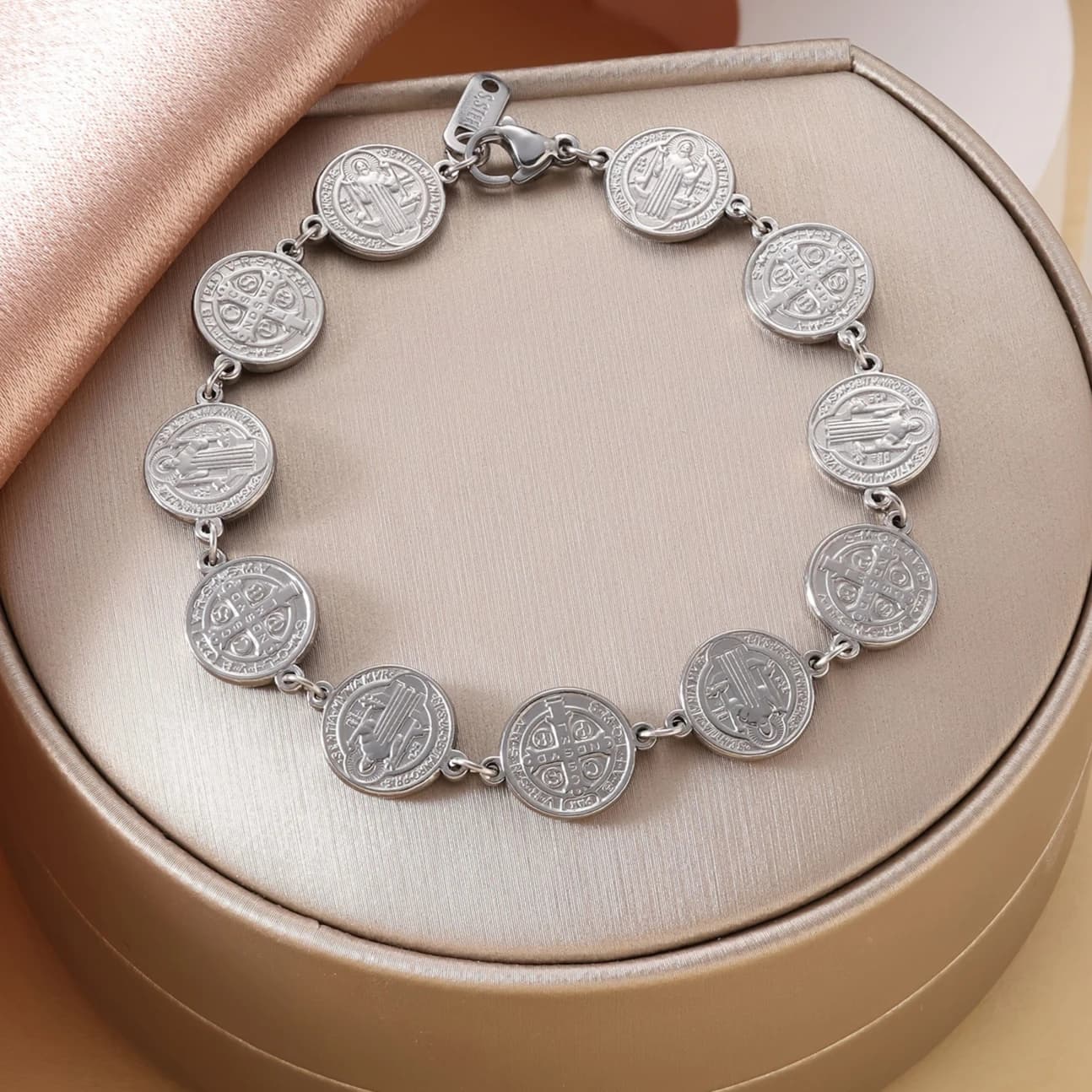 Saint Benedict 11 Pieces Medal Bracelet Stainless Steel Spiritual Protection Amulet Bracelet Benedictine Blessing Jewelry