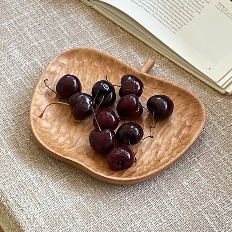 Piatto di frutta in legno massello a forma di mela, piatto per decorazioni per la casa in stile nordico, piatto di frutta secca per snack Dim sum, decorazione della tavola del soggiorno