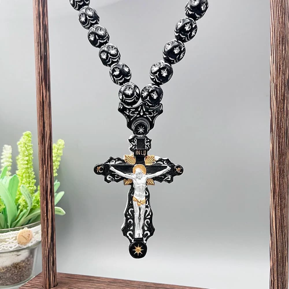 GS138-1 Necklace Cross Holy Christ Jesus Resin Paintings Exquisite Beads Redemption Religious Decoration 3D Stereo Car Pendants