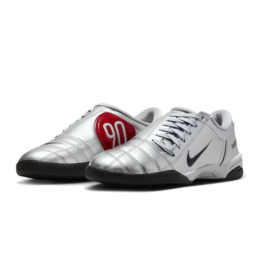 Scarpe da corsa casual classiche da donna Nike Total 90 III: antiscivolo, resistenti e confortevoli con ammortizzazione IM7595-001