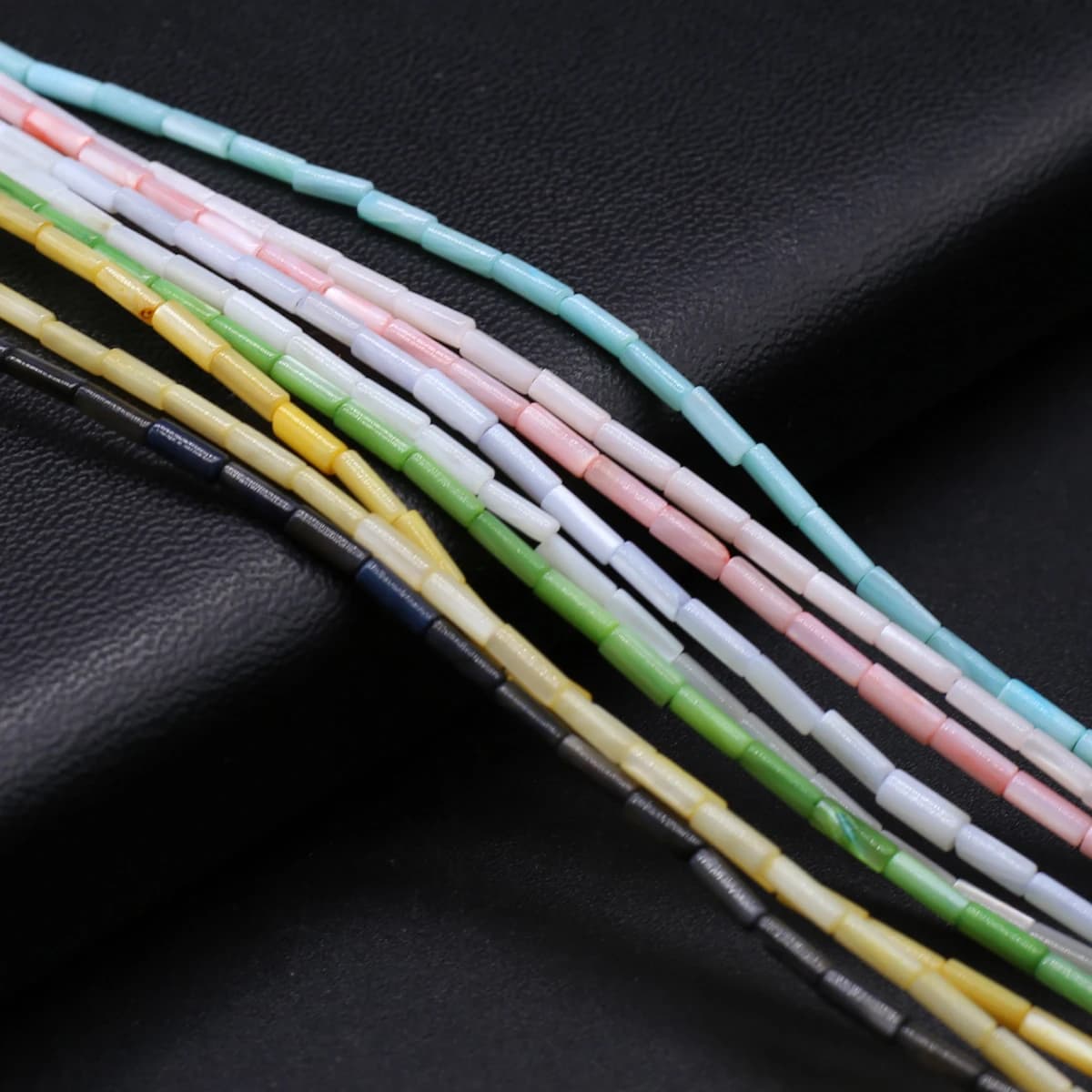Perle allentate cilindriche in madreperla tinte in tubo di perle d'acqua dolce naturale colorato per gioielli che fanno braccialetto fai da te 14''