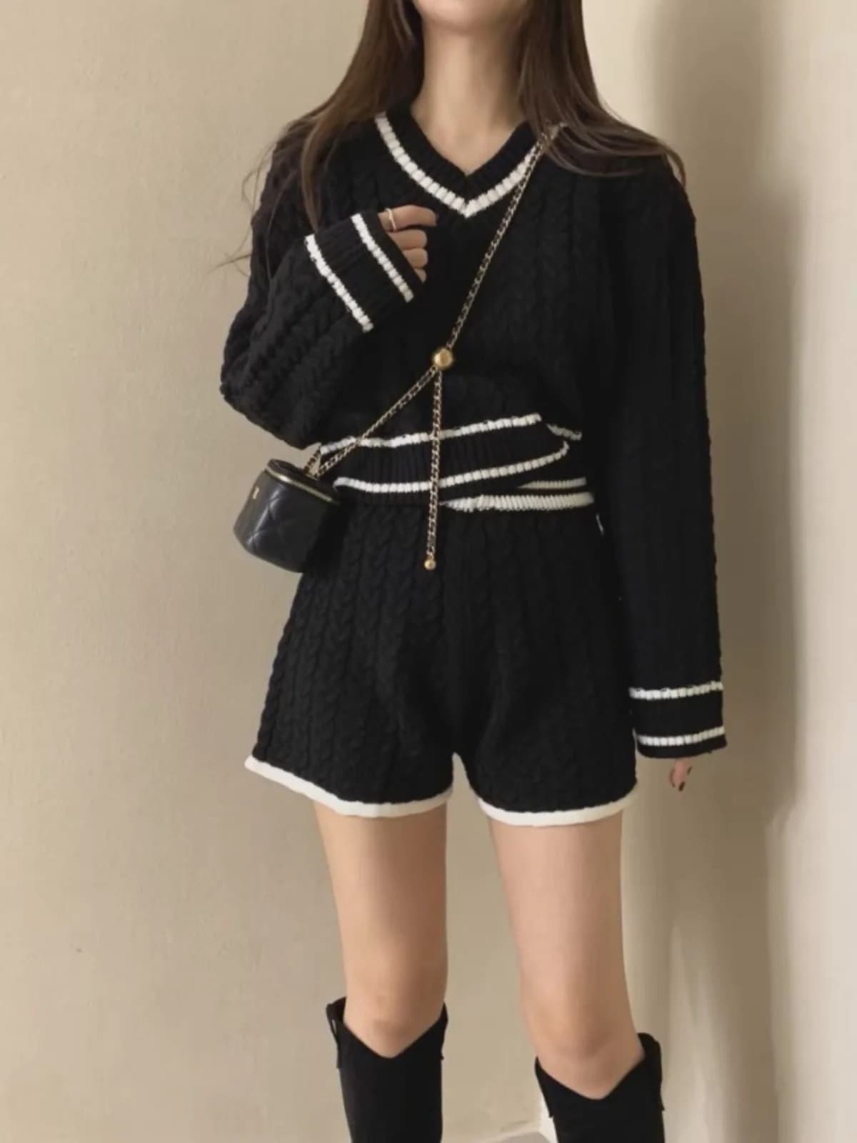 Chic V-Neck Knitted Sweater And Shorts Two-Piece Set for Women Fashionable Color Block Spring Autumn Outfit Gentle Wind Style