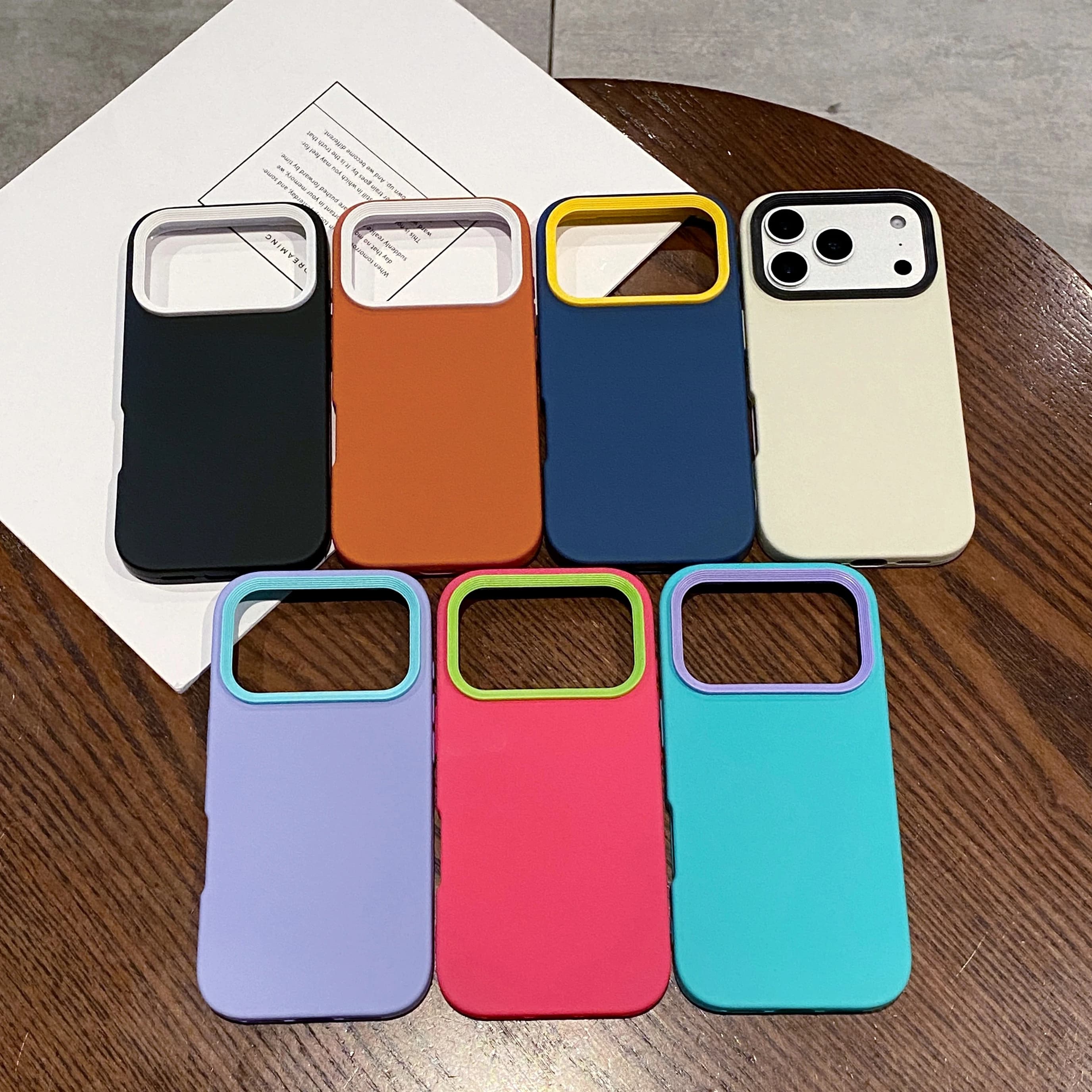 Custodia di Lusso Liscia e Delicata per iPhone 17 16 15 14 13 Cover Rigida Antiurto per iPhone 17 16 15 14 13 Pro MAX
