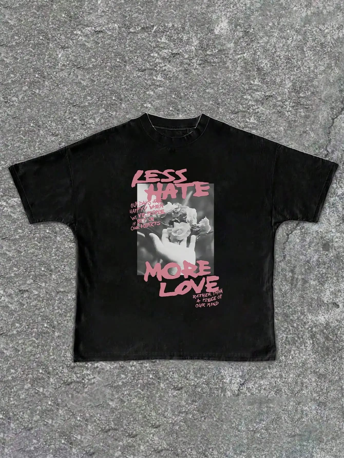T-shirt con stampa Less Hate More Love, girocollo casual, manica corta, streetwear da donna