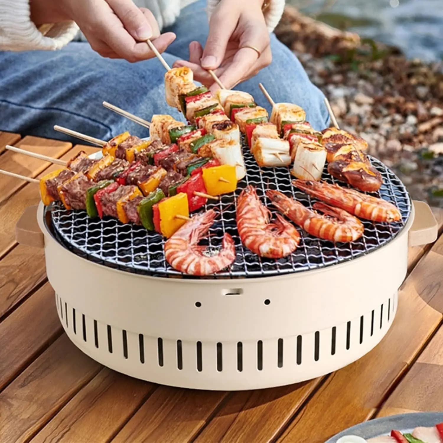 1pc Griglia per barbecue Barbecue domestico Griglie per barbecue a carbone da campeggio all'aperto Griglie per barbecue in rete portatile senza fumo