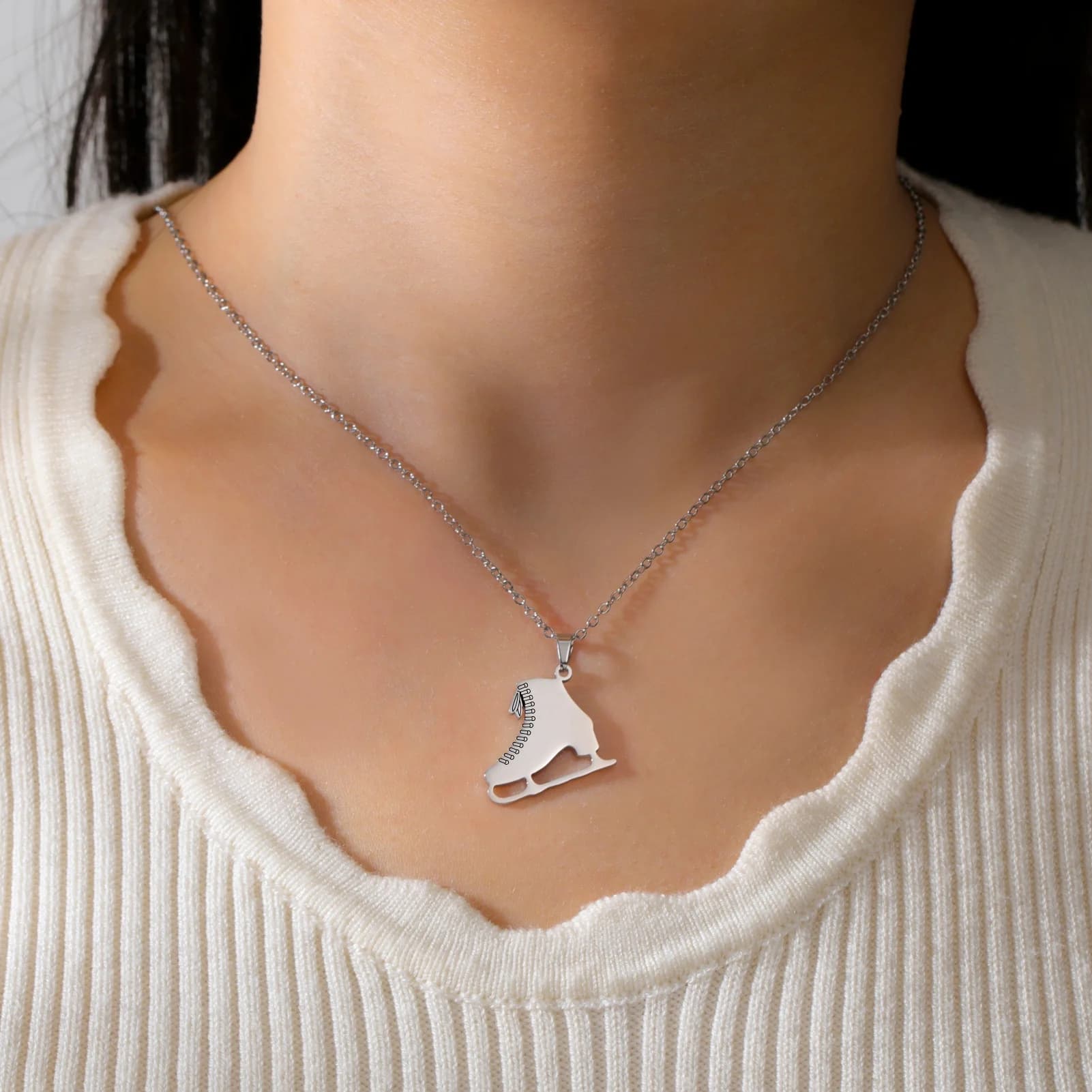 Amaxer Collana da pattinatore di moda Collana da pattinaggio su ghiaccio Ciondolo di pattinaggio di figura Gioielli da pattinatore sportivo di squadra Regali per amanti del pattino