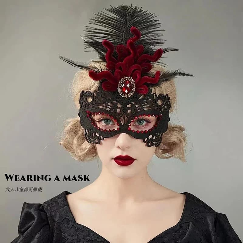 Maschera Vintage in Pizzo Nero con Piume Rosse e Strass, Elegante Maschera a Mezzo Volto per Feste, Halloween, Cosplay, Maschera Veneziana per Adulti
