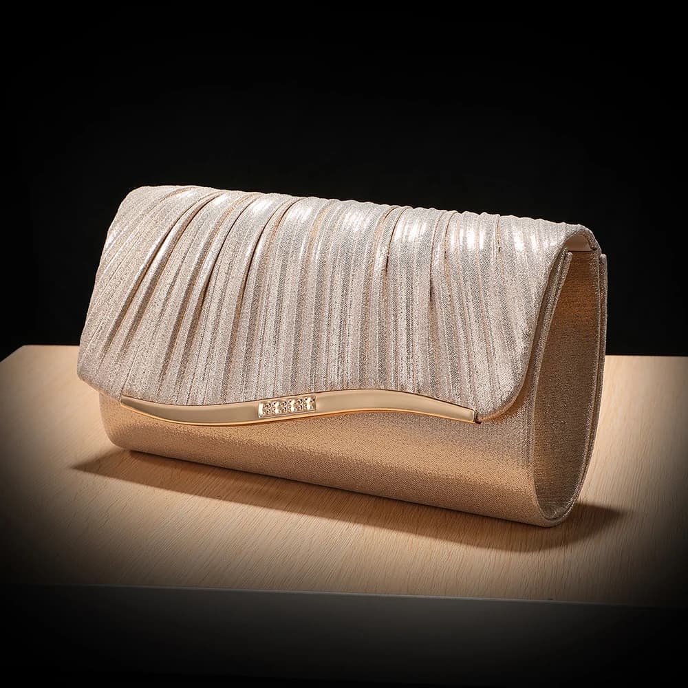 New elegant dinner bag Retro Stylish Small storage bag Romantic allinone evening bag Classic metal embellished pleated hand bag