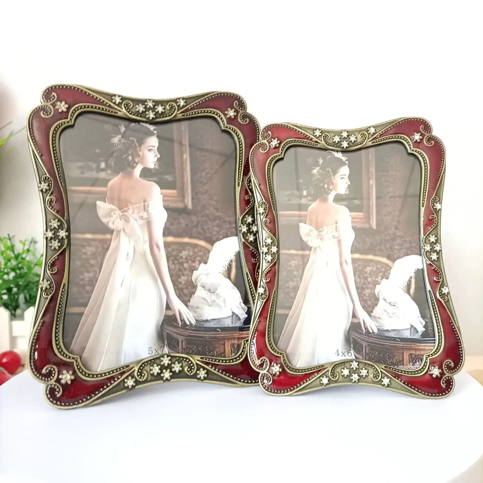 Cornice portafoto in metallo rosso bronzo da 6/7 pollici, supporto per fotocard, regalo personalizzato per la decorazione della casa XY01