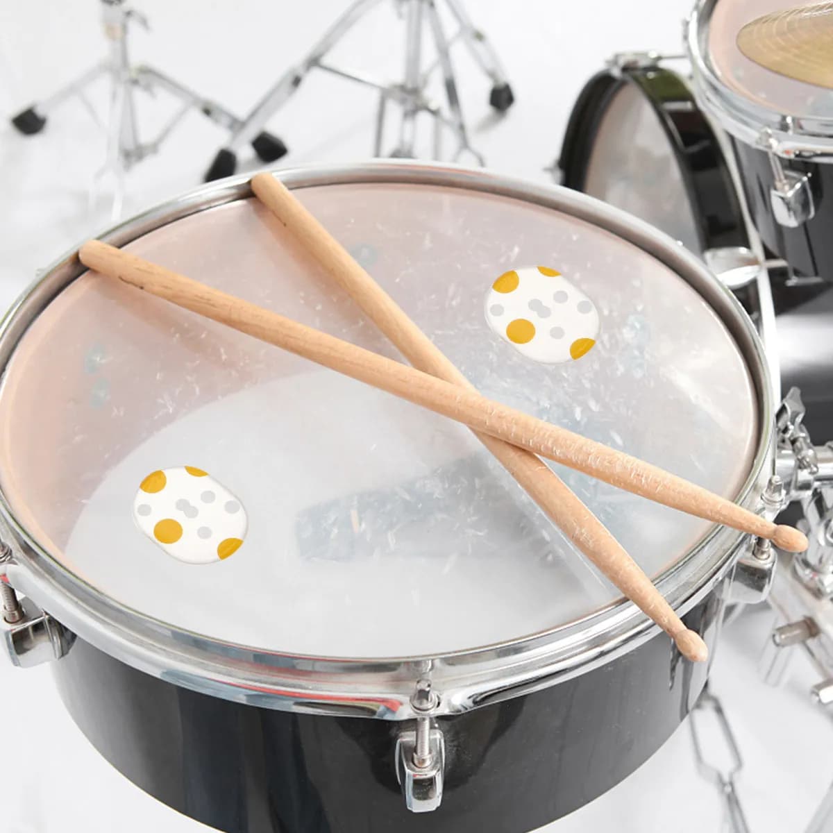 6 Pezzi Tappetini Fonoassorbenti in Silicone Autoadesivi per Tamburo e Rullante, Cuscinetti in Gel per Riduzione del Rumore, Smorzatori per Piatti e Percussioni, Controllo del Suono Silenzioso