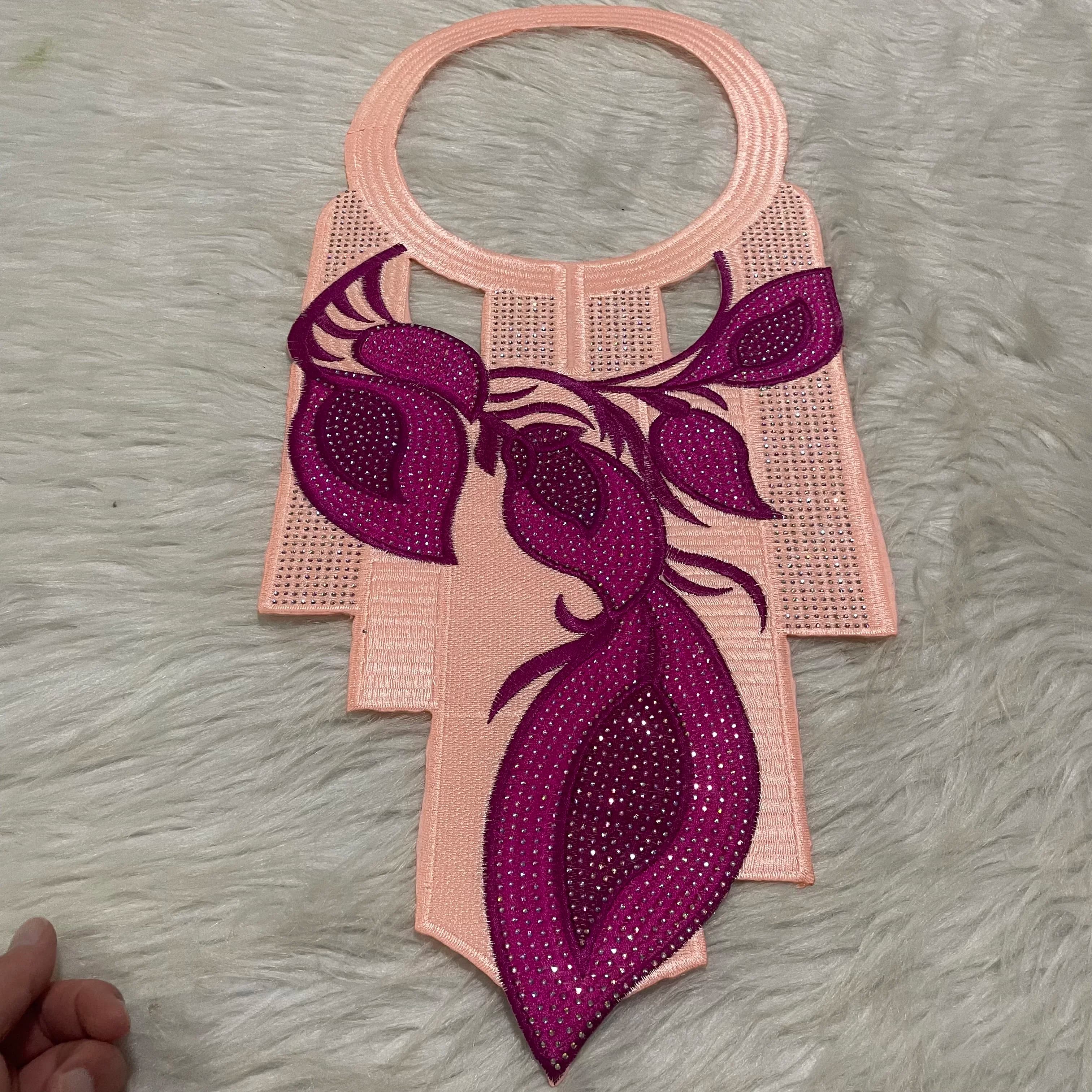 Prezzo all'ingrosso Lace Jabot Ricamo Scollatura Creazione di indumenti Forniture per cucire Set coordinato Accessori per abbigliamento fai da te Colletto da uomo