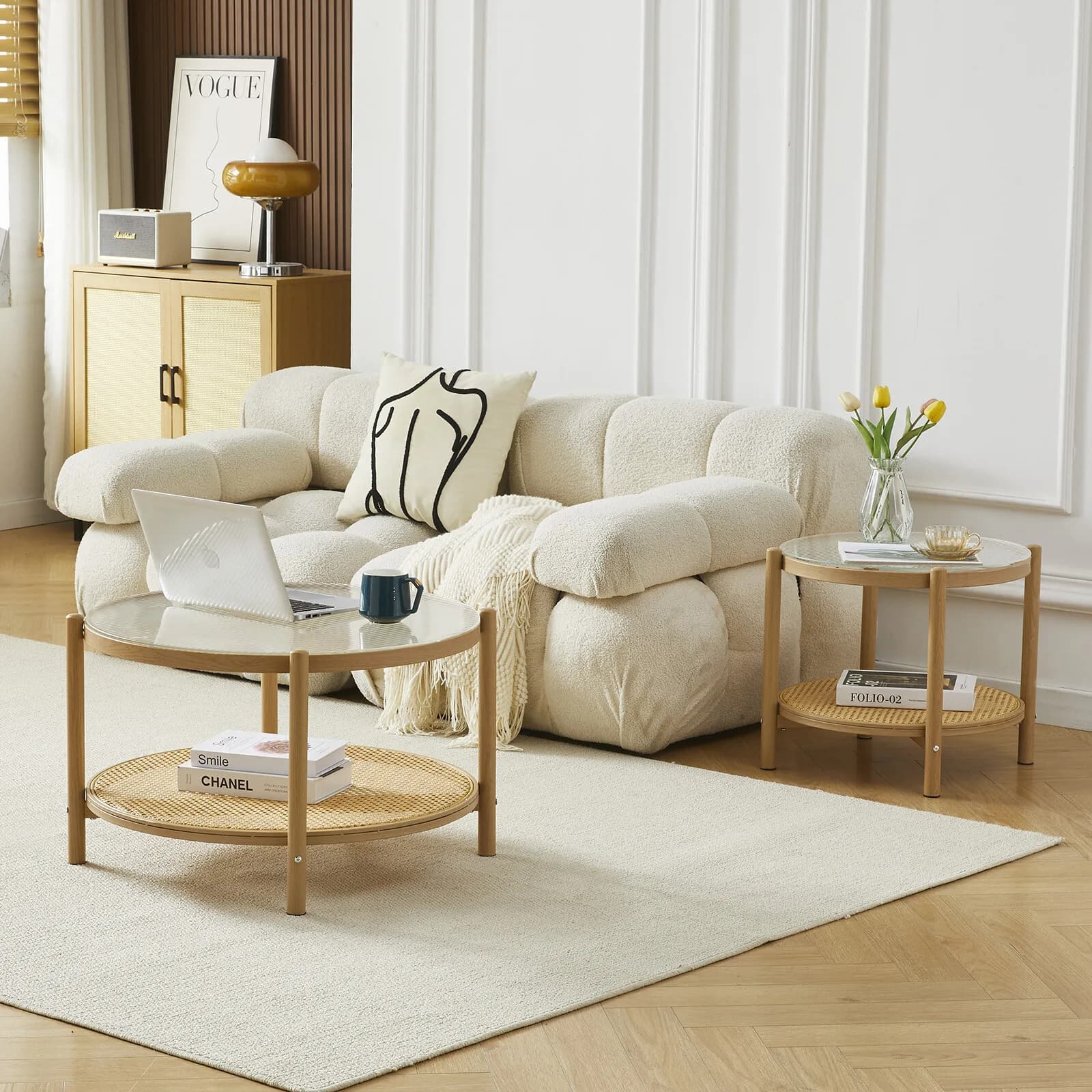 Set di 2 tavolini rotondi in rattan e vetro con gambe in metallo