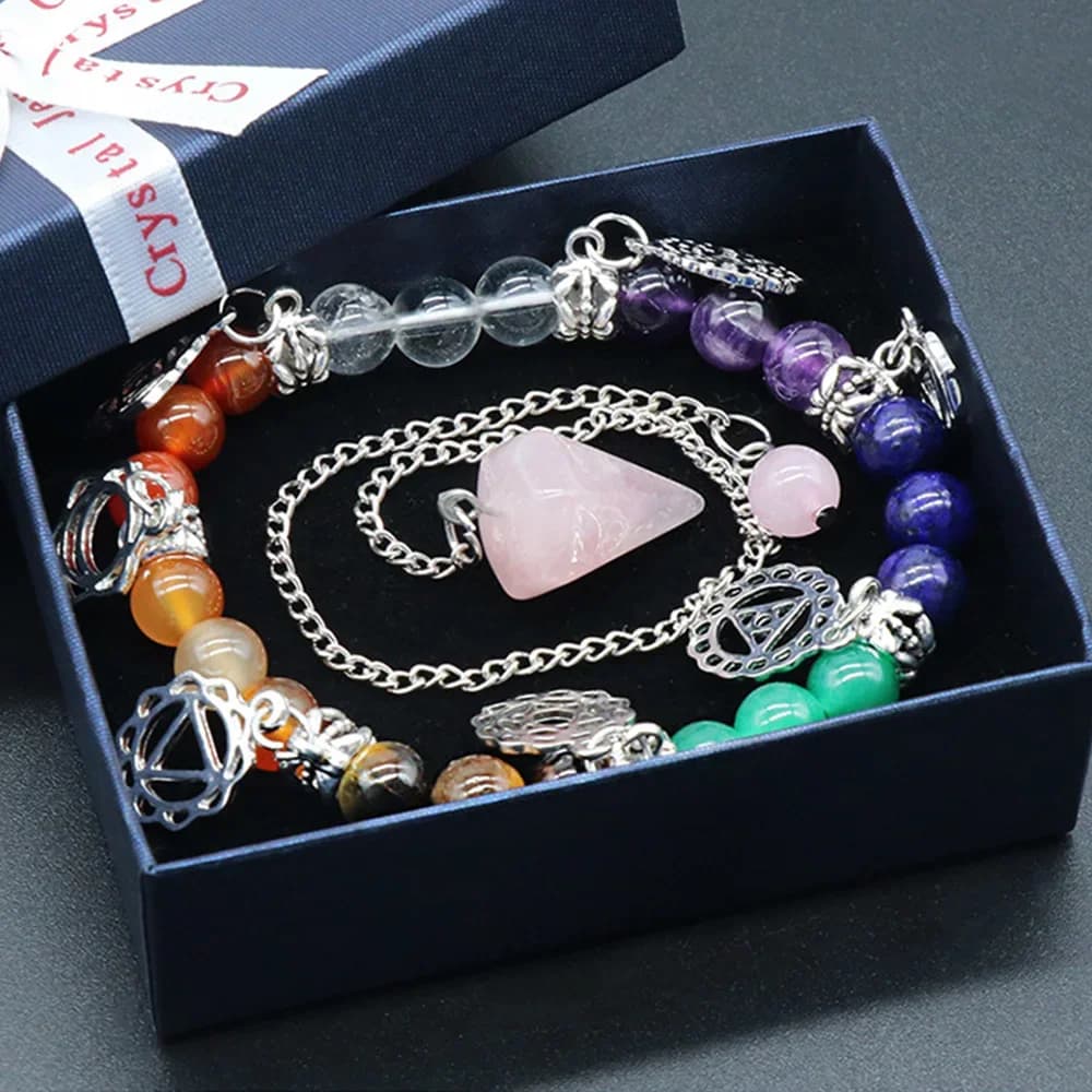 Braccialetto con 7 Chakra e Perline di Cristallo, Set Regalo con Pendolo in Quarzo Rosa, per Reiki, Divinazione, Yoga, Meditazione, Gemme Naturali