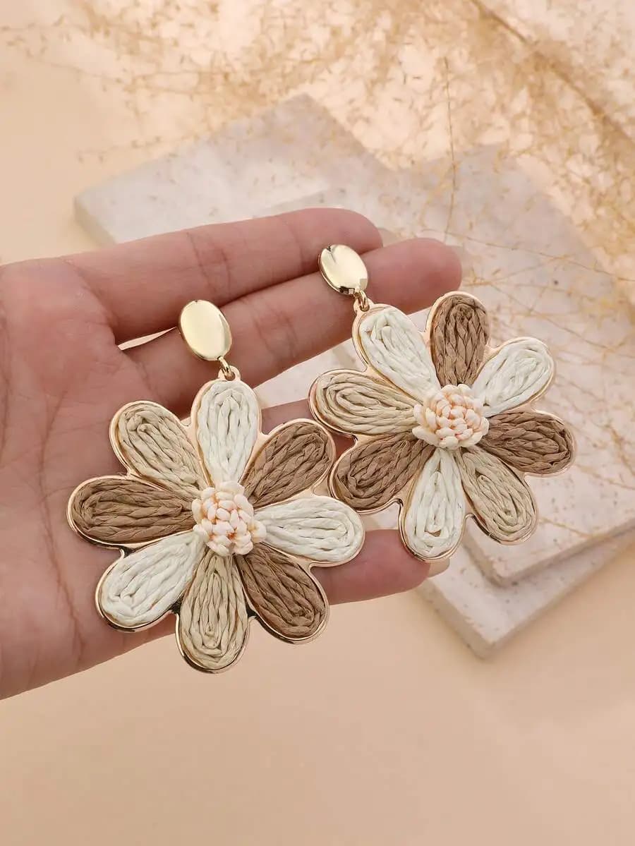 Handmade Bohemian Raffia Woven Floral Earrings Retro Contrast Color Fashion Earrings For Beach Party