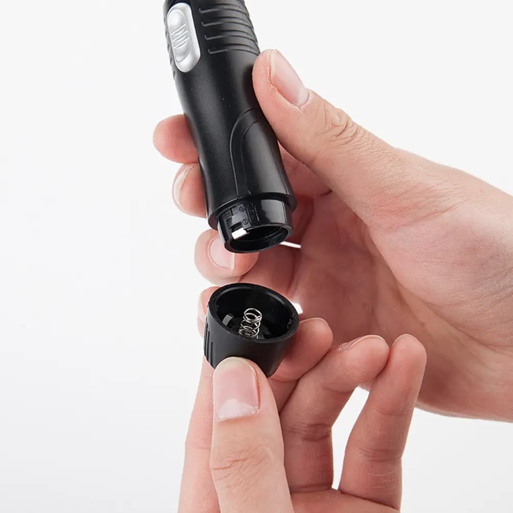 Tagliacapelli per naso e barba da uomo 6500 Precision Cut con lama in acciaio inossidabile, facile da pulire, impermeabile, tagliacapelli elettrico da viaggio