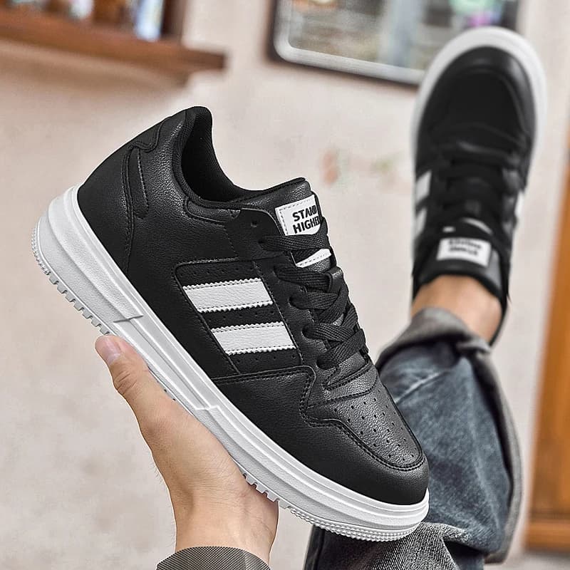Four Season New Height Increasing Casual Shoes Perforated Breathable Anti Slip Shock-absorbing Fashionable Sports Couple Shoes