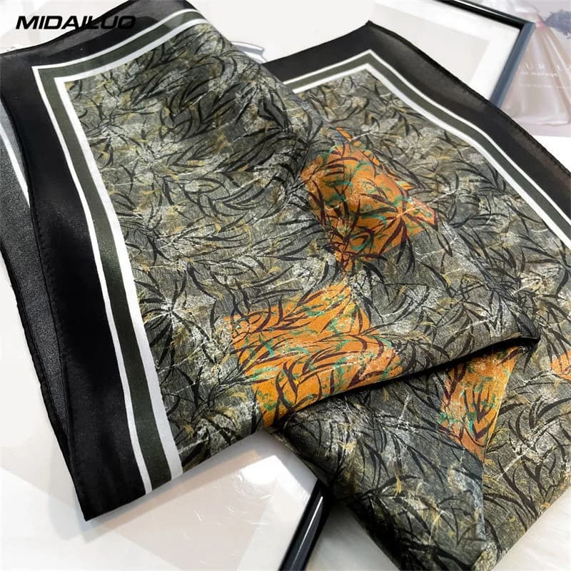 100% Gelso Silk Scarf 53x53 cm Decorative Breathable Elegant Non-Elasticized Accessory for External Use