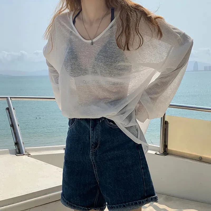 Xpqbb Summer Scollo a V Protezione solare Pullover Donna Casual Allentato Sottile Manica lunga T-shirt bianca Donna Outdoor Vedere attraverso Top da spiaggia