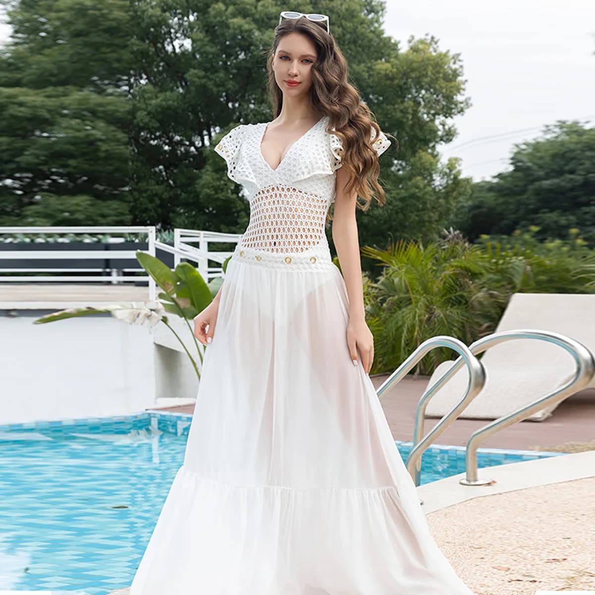 Costume intero da donna in stile europeo e americano, bianco, con rete a maglia larga e bordo arricciato