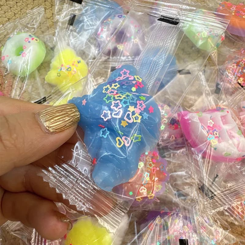 10 pz Mini Taba Squishy Ciambella Pizzico Clidbe Giocattoli Soffici Cheesecake Biscotto Toast Waffle Gelato Agitarsi Giocattoli Per Bambini Regali Di Compleanno