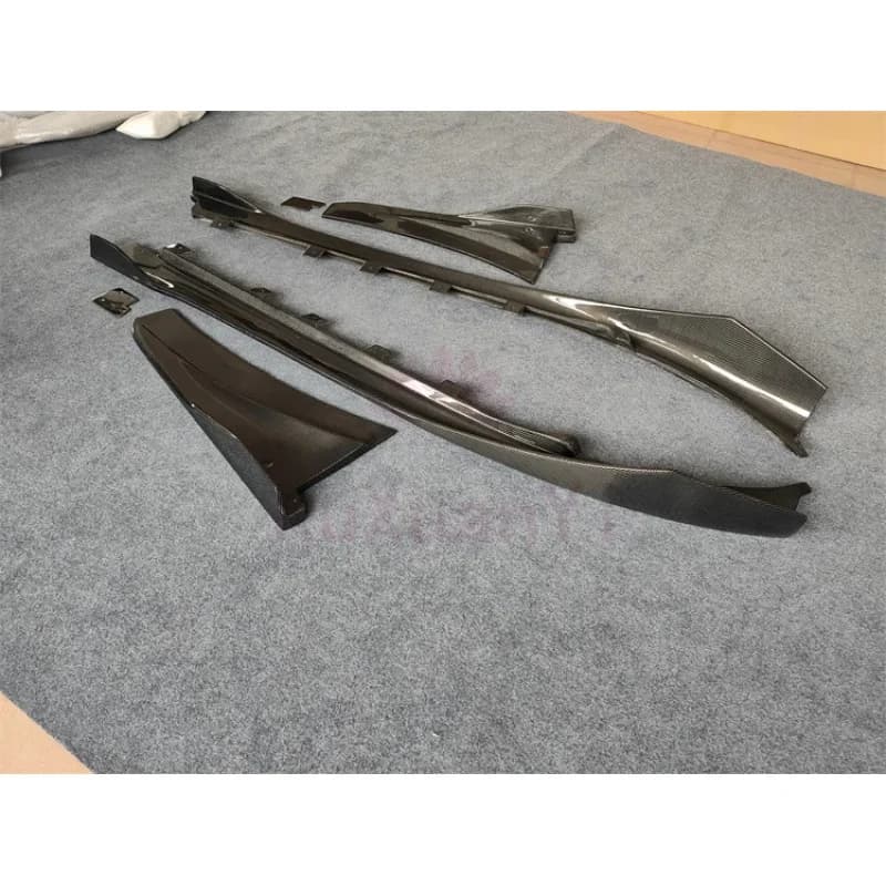 Kit Carrozzeria in Vera Fibra di Carbonio Stile EB, Minigonne Laterali, Labbro Anteriore, Diffusore Posteriore, Spoiler 14+ I8
