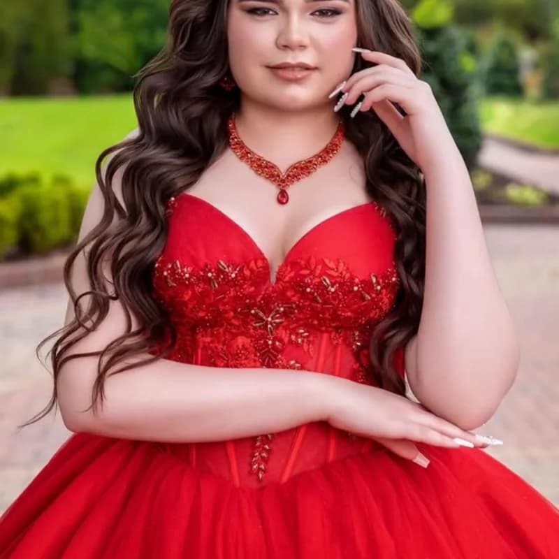 Abiti Quinceanera rossi personalizzati con spalle scoperte dorato Seqinan applique in pizzo di cristallo Coda lunga Vestido De 15 Quinceanera