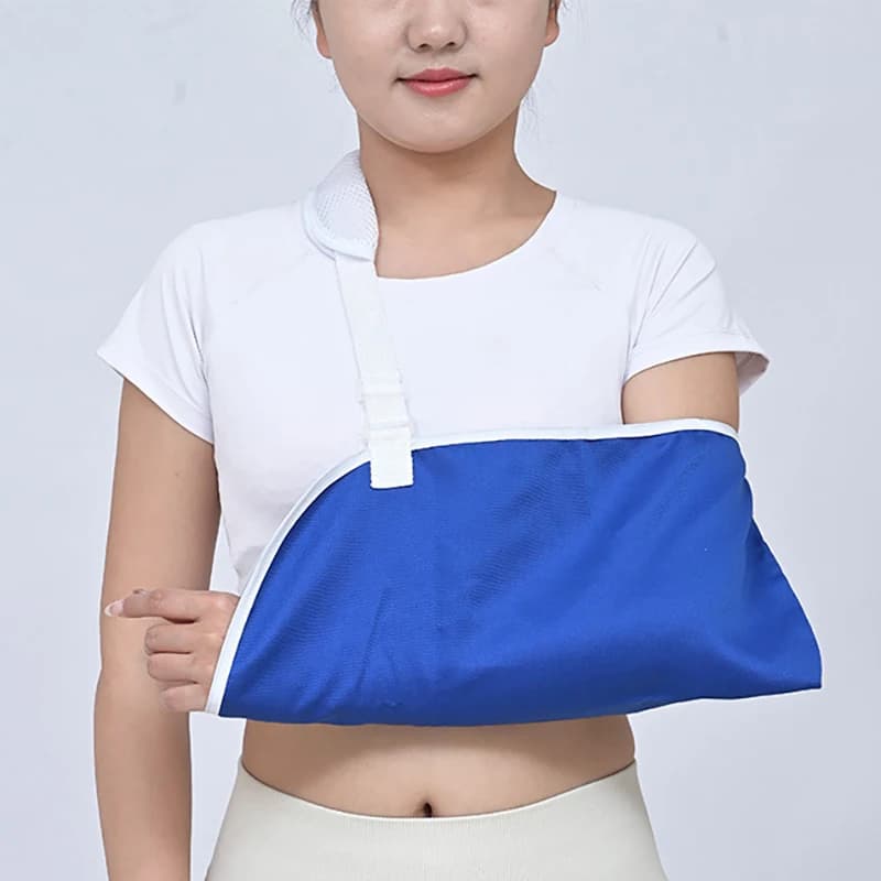 Nuovo Supporto Regolabile e Traspirante per Braccio e Avambraccio, Fascia Universale per Spalla, Cinghie Post-Operatorie, Immobilizzatore per Polso