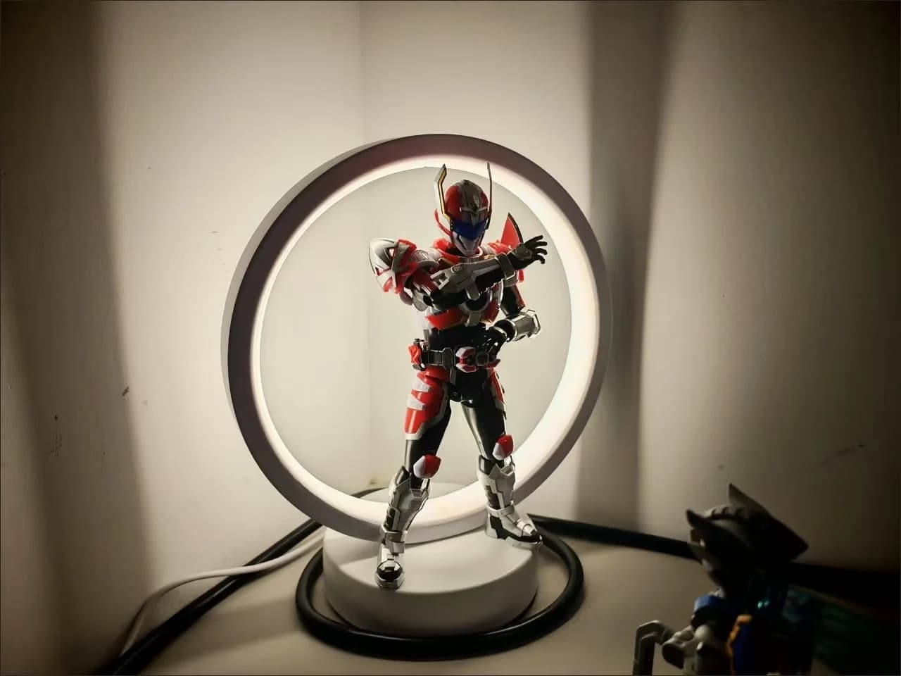 Simple ring-shaped lamp, night light model and decorative lamp for additional lighting