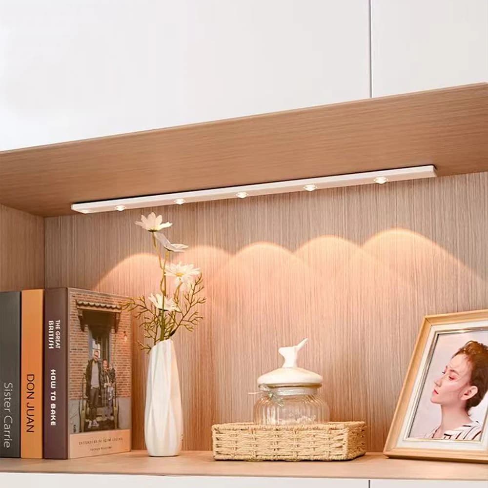 Luci LED Ultra Sottili Sottopensile, Luce Notturna Ricaricabile con Sensore di Movimento, Illuminazione per Cucina, Camera da Letto e Armadio