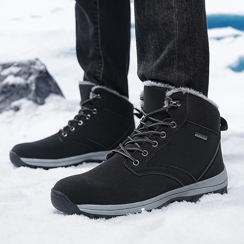 2026 New Snow Boots Men Winter Keep Warm Plush Boots Hiking Men Casual Shoes Men Mountain Snow Boots
