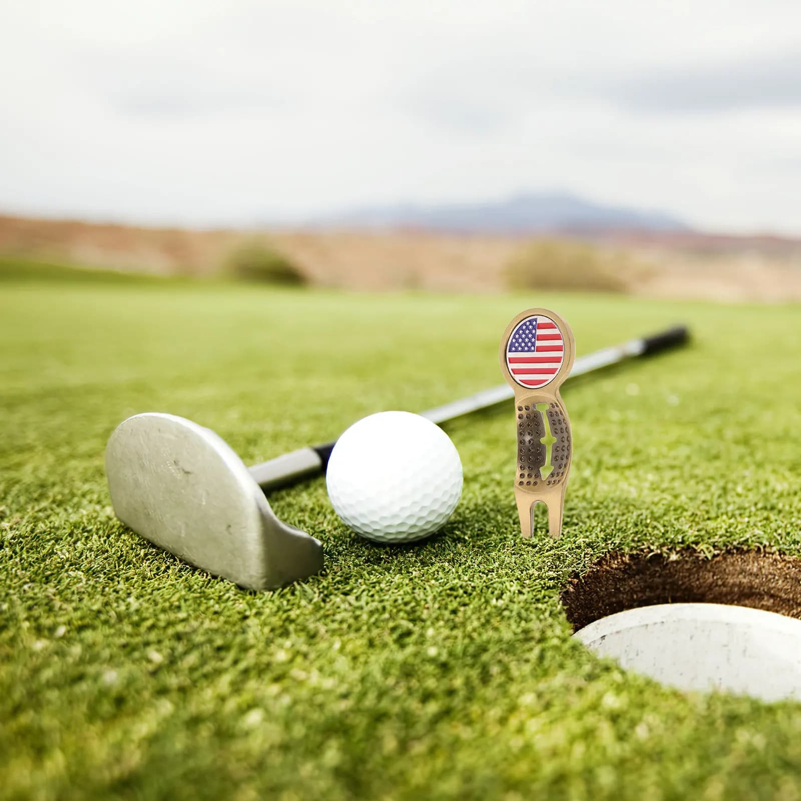 Forchetta Professionale per Riparazione Divot da Golf con Funzione di Marcatura Palla, Multiuso per Posizionamento Preciso e Manutenzione del Prato