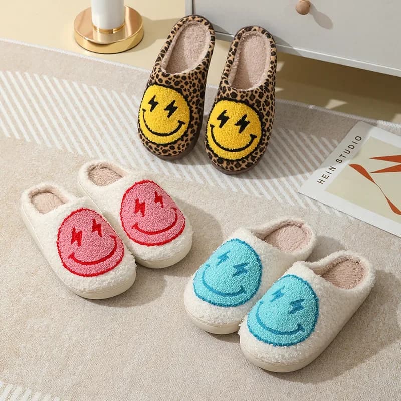 Pantofole in cotone invernale per interni da donna all'ingrosso Design con sorriso fulmine Sottopiede in Eva Pantofole calde antiscivolo per uso domestico