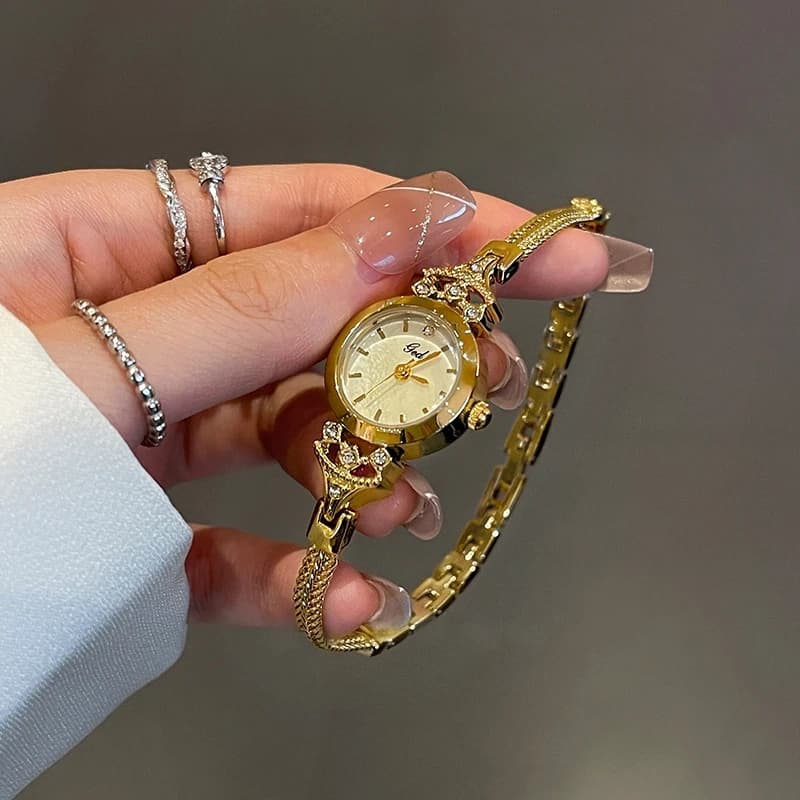 New Elegant Women's Watch Quartz Wrist Watch Luxury Slim Gold Quartz Wrist Watch Fashion Women's Watch Gifts for Women montre Femme