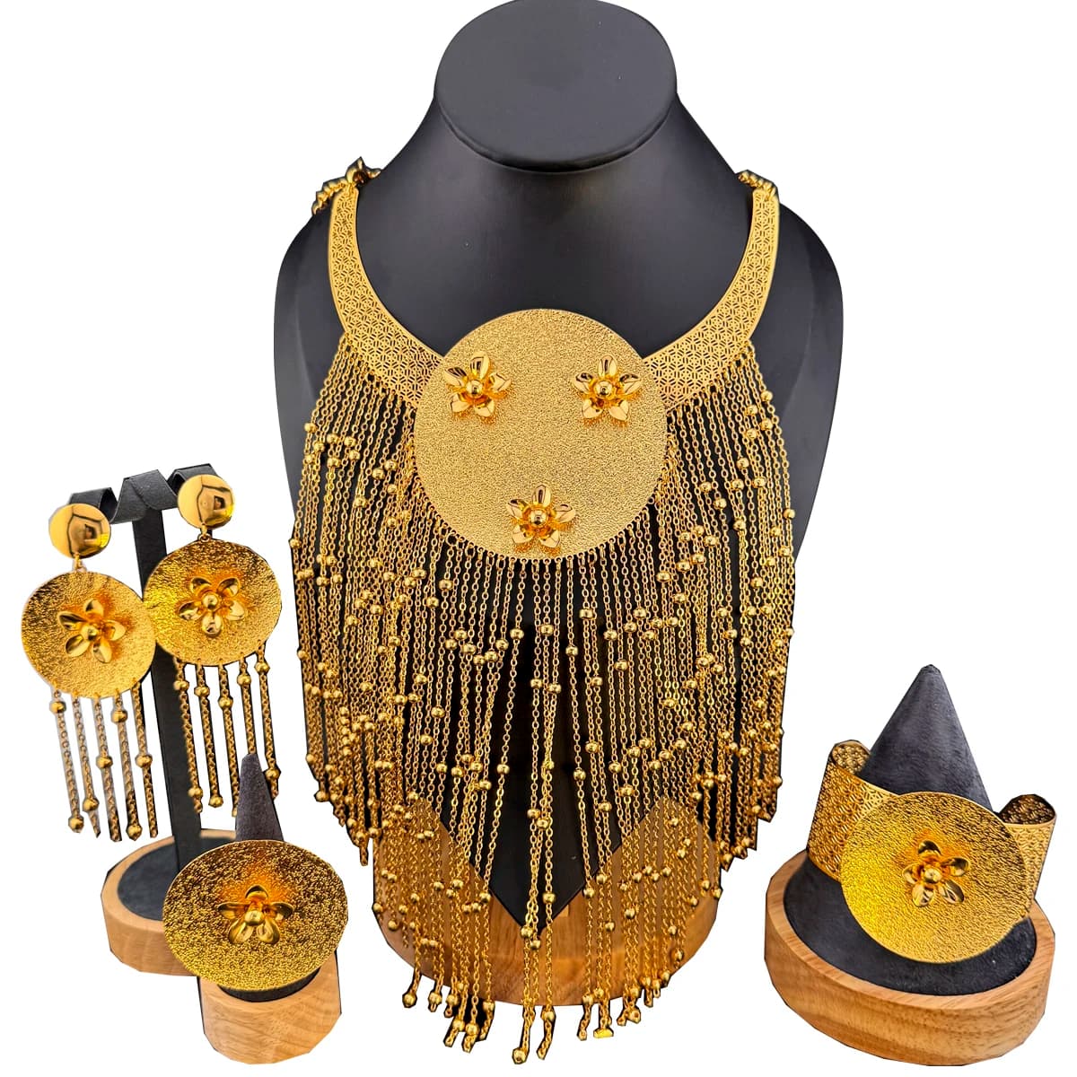 Set di gioielli di moda Dubai collana rotonda esagerata per orecchini con bracciale da donna anello regalo per la festa nuziale