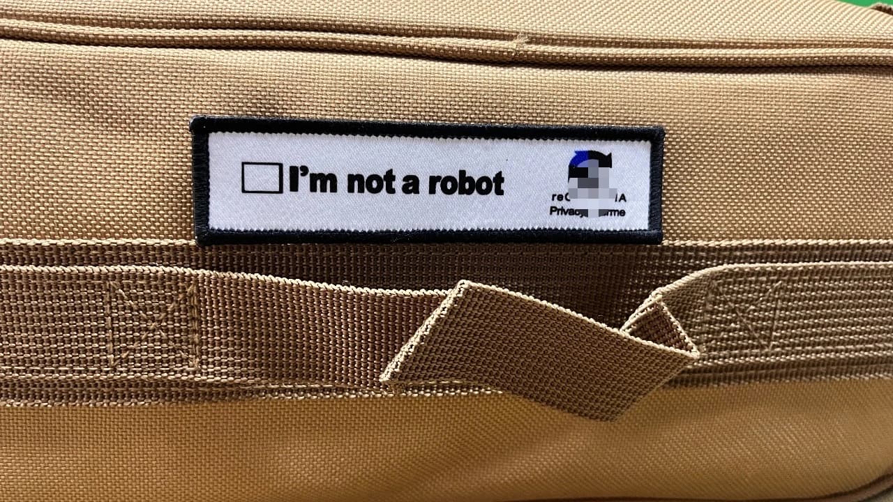 Patch Tattiche Divertenti 'I'm Not A Robot' con Chiusura a Strappo, Emblemi e Distintivi Militari per Abbigliamento e Zaini
