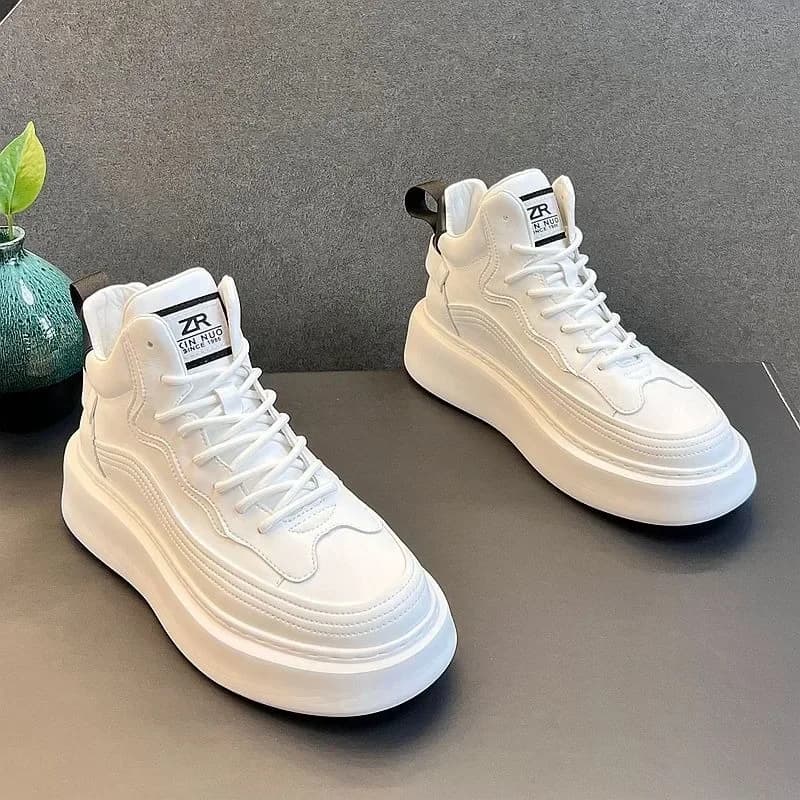2025 Primavera Nuovi Uomini Traspiranti Scarpe in morbida pelle bianca Edizione coreana Campus Scarpe da pane Moda Casual Sport Scarpe da ginnastica da corsa