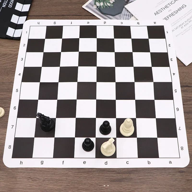 Scacchiera Internazionale Pieghevole in Pelle e Pile 34cm/13.39 pollici 43cm/16.93 pollici Gioco degli Scacchi QLYX01