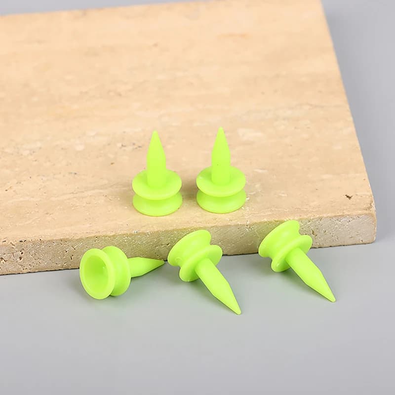 Nuovo Confezione da 50 Pezzi Tee da Golf Professionali 25MM 0.98' Castle Green Accessorio per Golfisti Tee da Golf in Plastica Perfetti per il Teeing della Palla