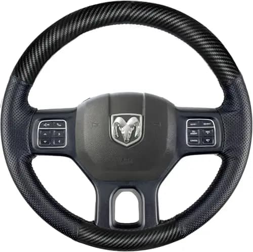 Coprivolante personalizzato cucito a mano per Ram 1500–5500 (2013–2019) – Fibra di carbonio nera e pelle traforata, antiscivolo