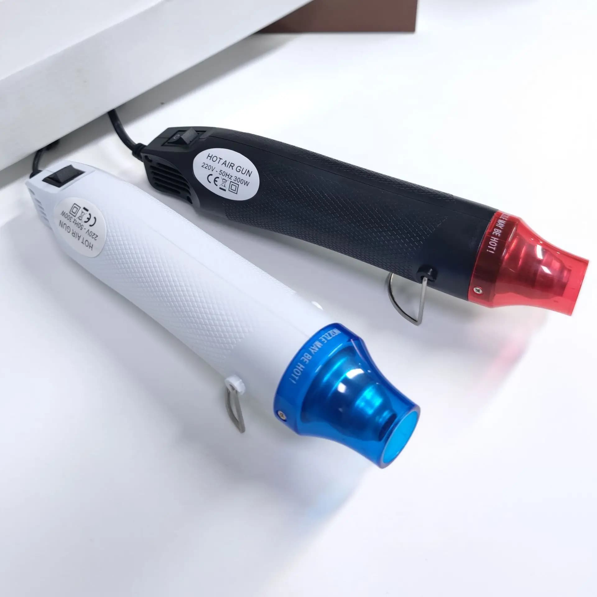 Pistola ad aria calda argilla morbida 220V standard europeo piccolo timbro di gomma portatile convesso polvere in rilievo foglio termoretraibile fai da te