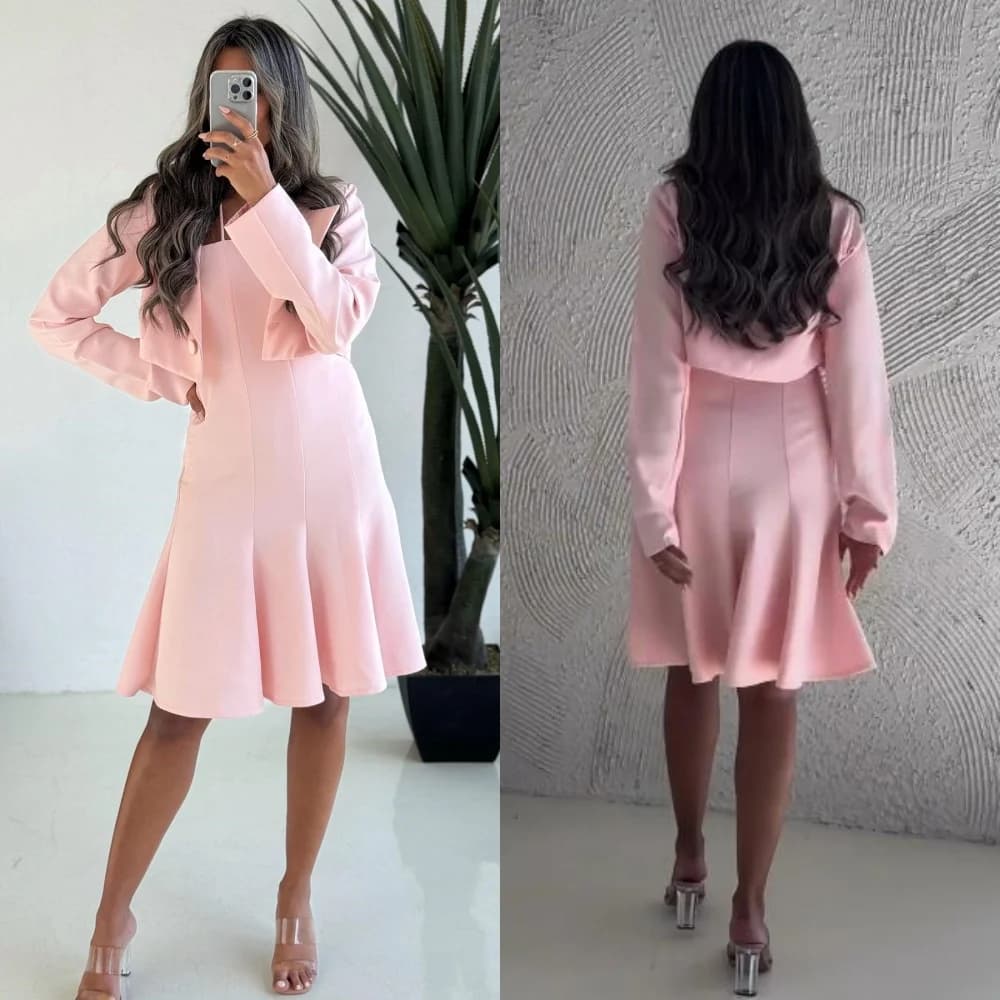 Abiti al ginocchio con abito da occasione su misura con colletto quadrato a trapezio per compleanno con pieghe drappeggiate in jersey personalizzato