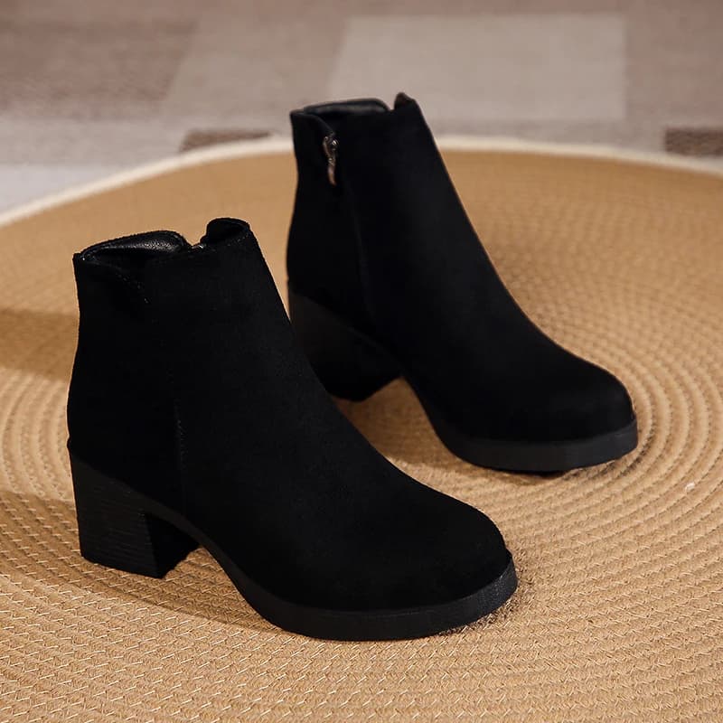 Stivaletti da donna YNPO nuovo stile con tacco alto, eleganti a punta tonda, alla moda e versatili, stivali invernali caldi e di tendenza 2026