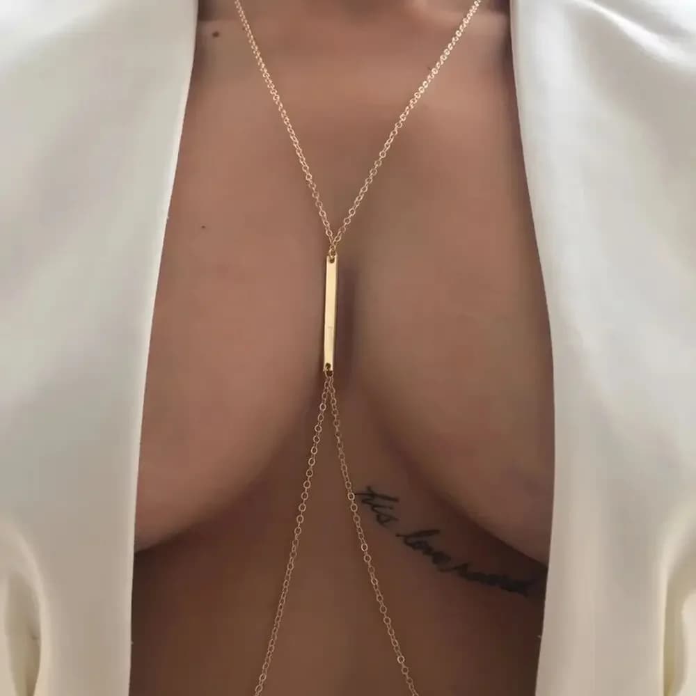 Sexy metallo petto catena imbracatura bikini accessori per il corpo Rave Top per le donne geometrica spiaggia reggiseno catena collana gioielli per il corpo regali