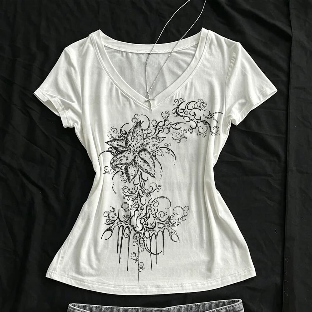 American Street Hottie T-shirt Vintage V-neck Tshirt 2000s Y2K Aesthetic Graphic Printed Tees Women's Punk Chic Tops Ropa Mujer