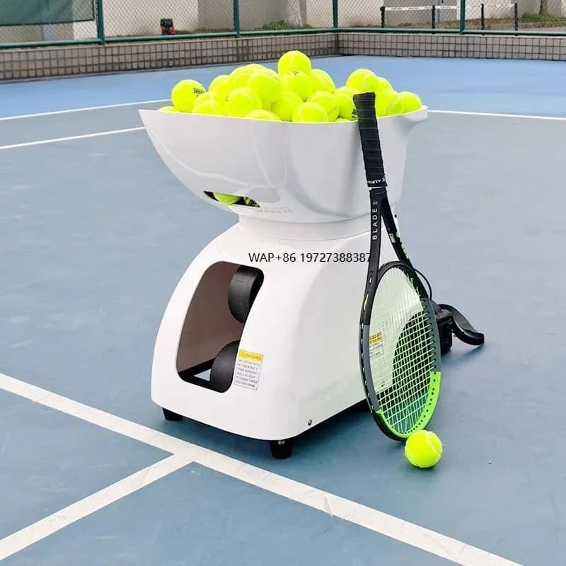 Macchina lanciatore di palline da tennis professionale e pratica Nuovo popolare attrezzatura per l'allenamento di palline da tennis per servire il lancio di un bou