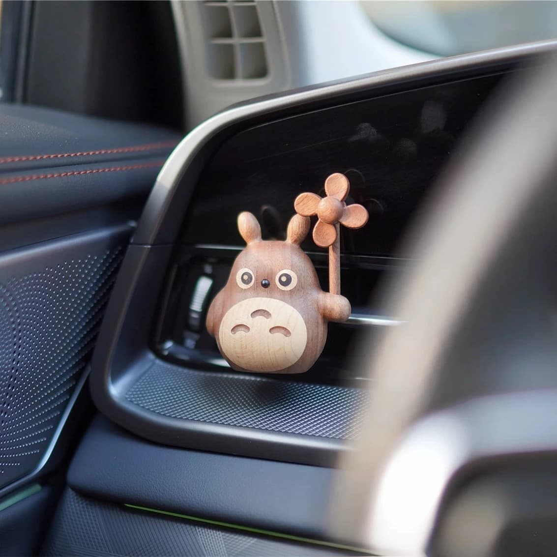 Aromatherapy ornament Solid wood chinchilla device Car inner export diffuser Car decoration Walnut Christmas