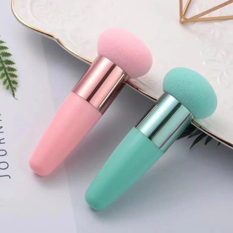 Nuova spugna per trucco con manico, disponibile in diversi stili, per il trucco delle donne, strumento professionale per il trucco.