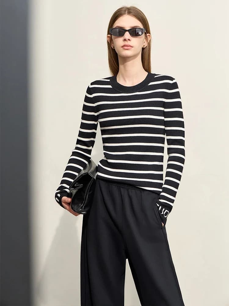 AMII Maglioni Minimalisti a Righe da Donna Primavera 2025 Nuovi Slim-fit Basic con Scollo a O e Maniche Lunghe in Maglia Femminile 12344110